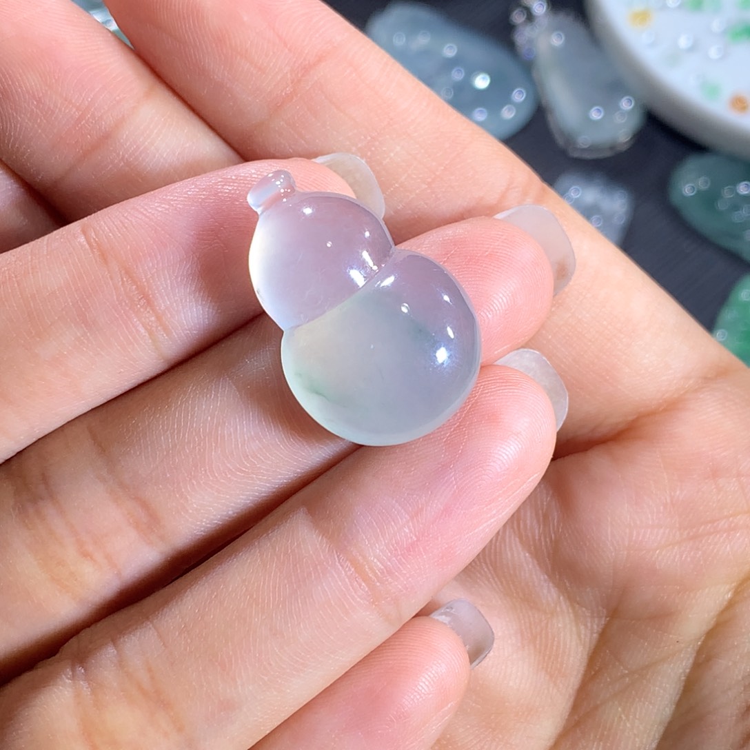 翡翠裸石未镶嵌高冰大葫芦