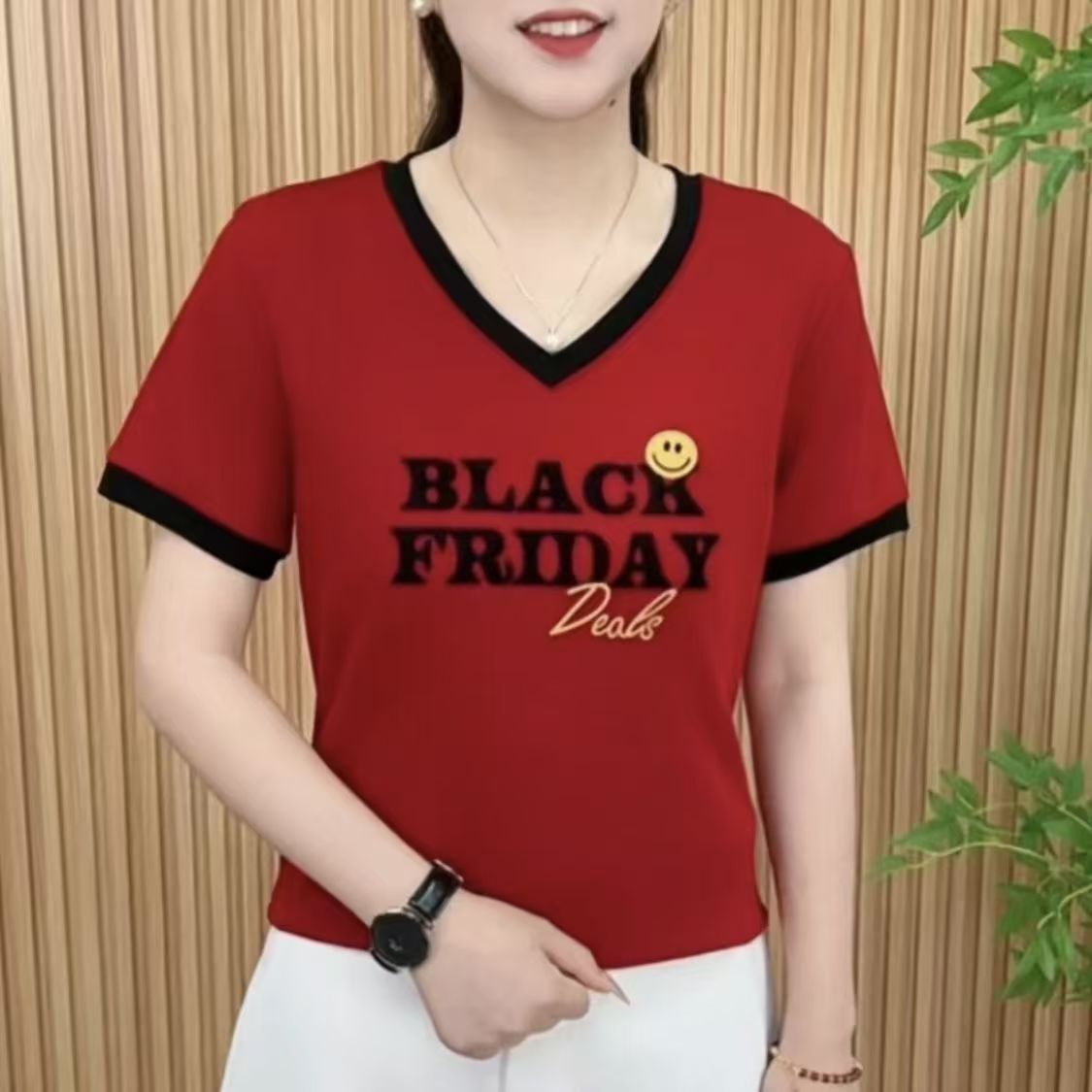 2025夏季新款高档妈妈百搭短袖T恤时尚减龄简约休闲V领洋气妈妈装