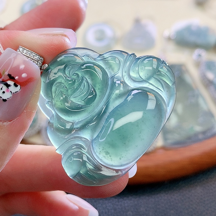 翡翠颈饰未镶嵌翡翠