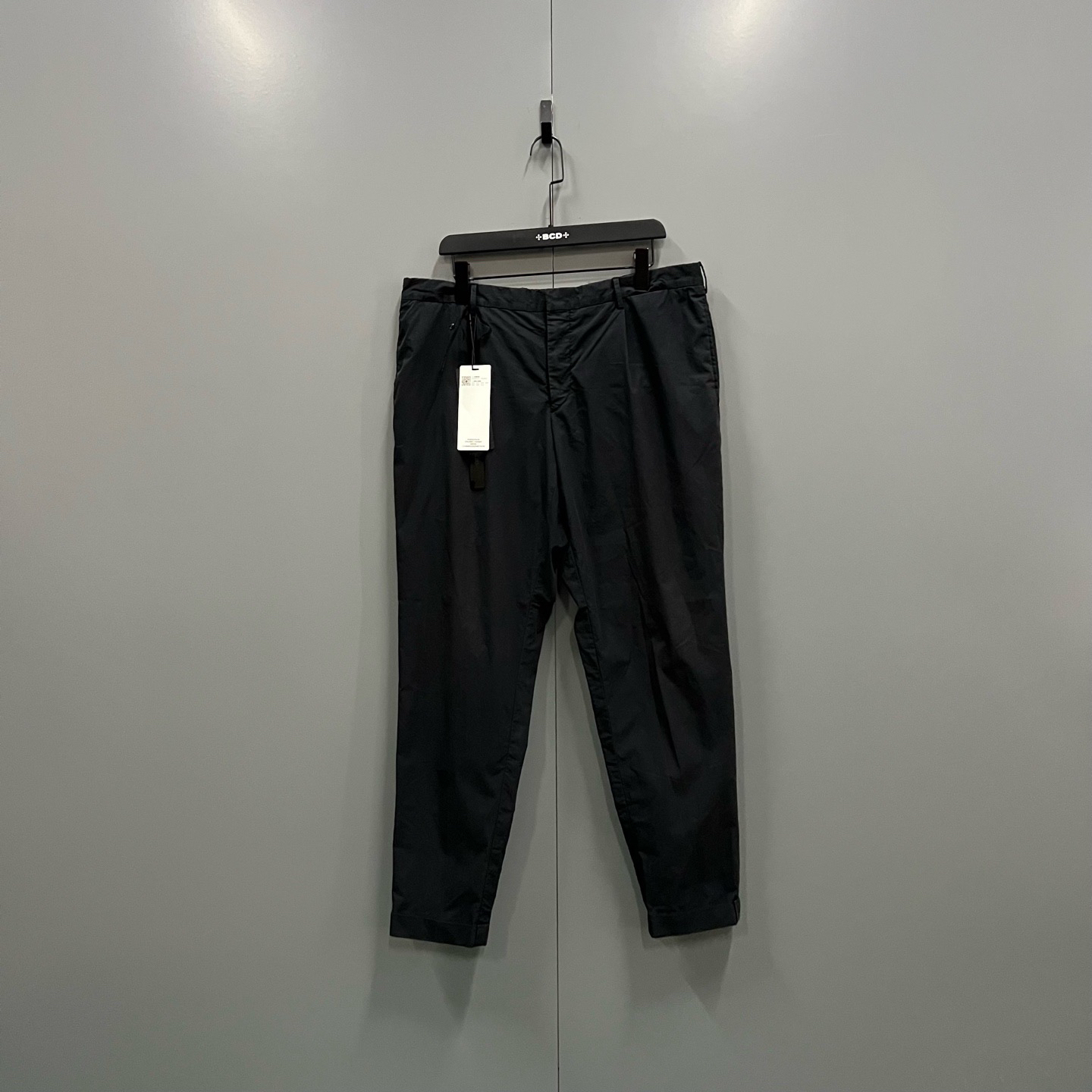 95新 Prada/普拉达 (ll) 黑色尼龙休闲长裤 56码/103471