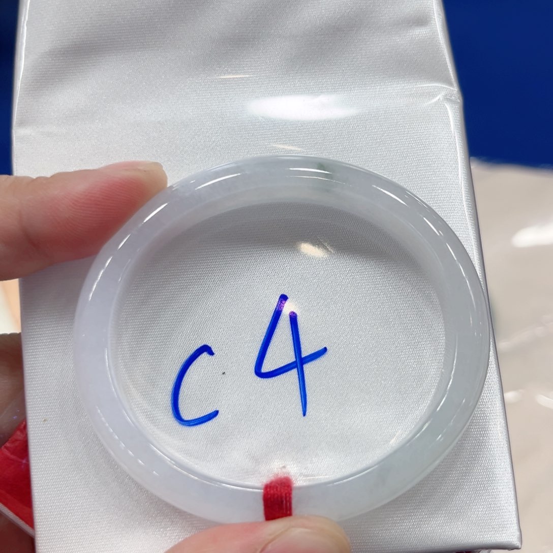 未镶嵌手镯翡翠52贵