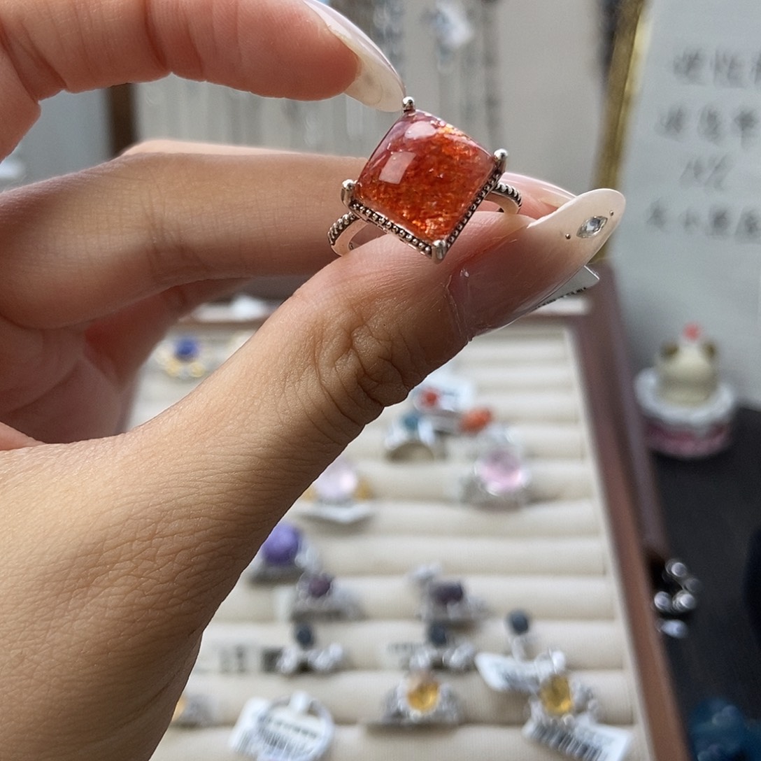 倔***生水晶戒指银S925镶嵌金太阳方