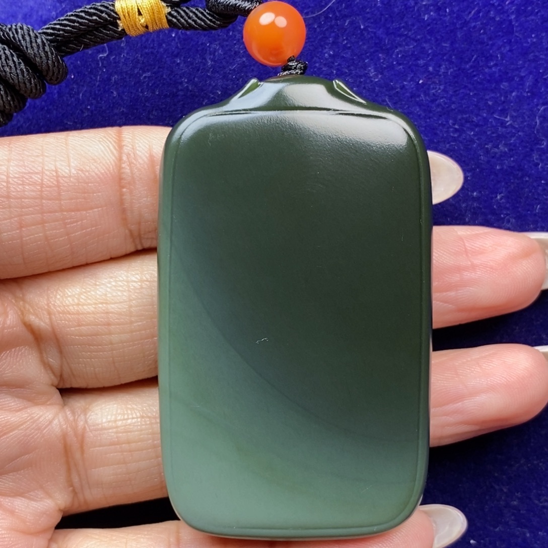 温***行和田玉未镶嵌挂件