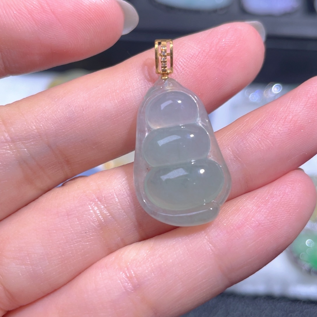 颈饰18K金镶嵌翡翠翡翠 