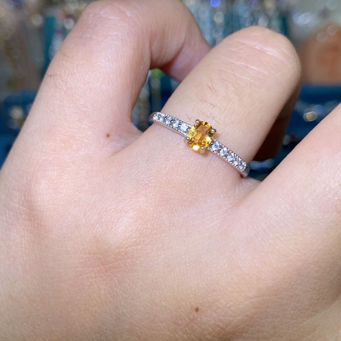 银S925镶嵌黄晶戒指