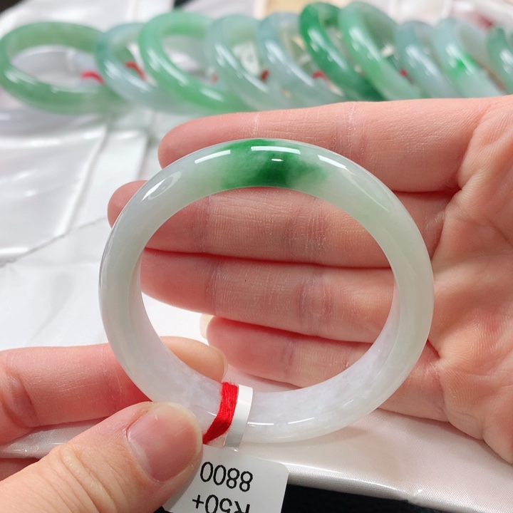 翡翠手镯未镶嵌缅甸A货翡翠手镯