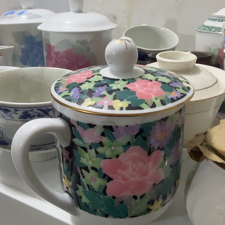 茶盏陶瓷盘子啥都有