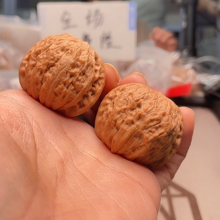 文玩核桃手串铁锤33.8龙……铁线