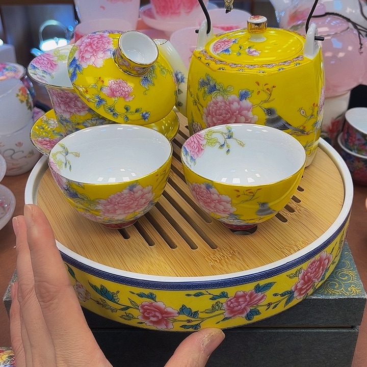 段泥茶杯吧啦吧拉吧啦吧啦的