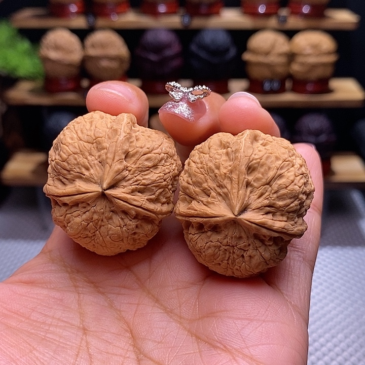 文玩核桃把件杂项三棱51