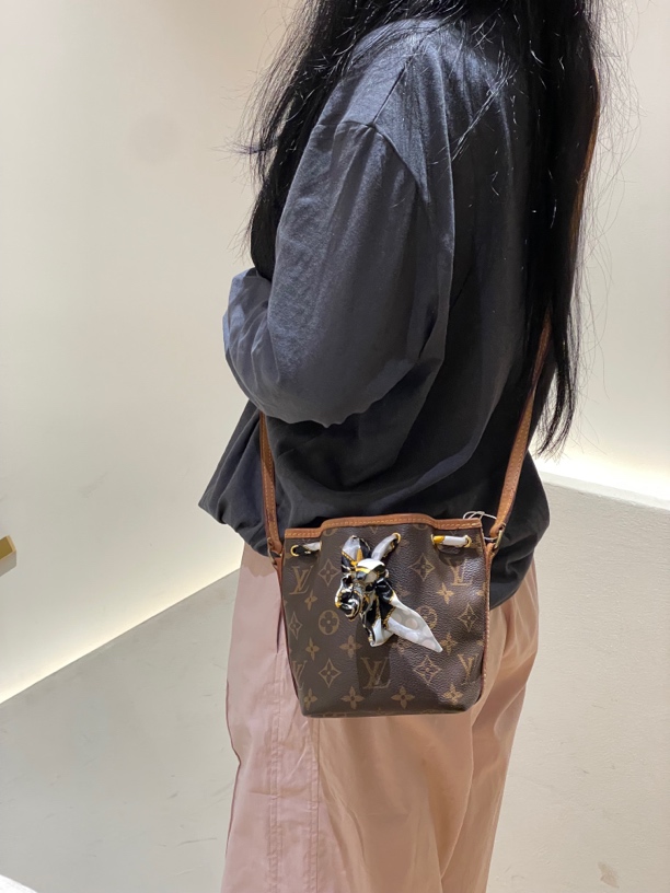 95新 LouisVuitton/路易威登 多宝二奢/22767/nano noe 20缺抽绳