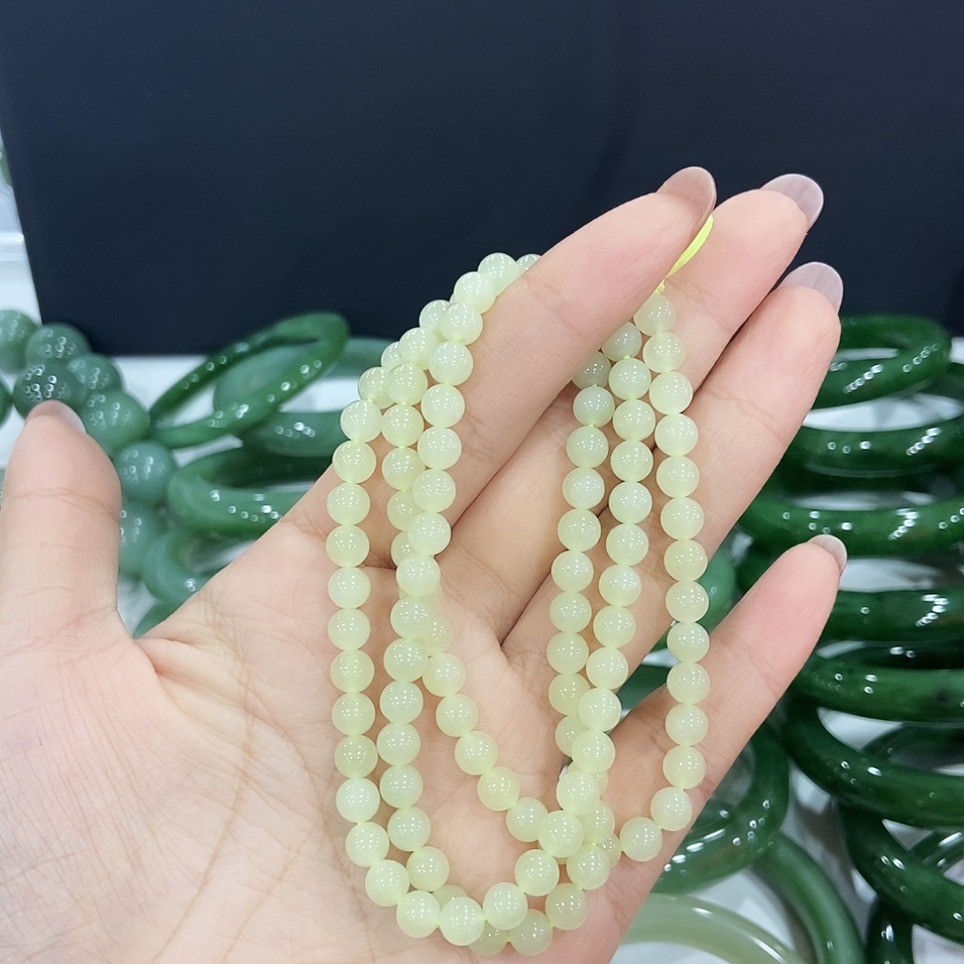 和田玉（黄玉）未镶嵌颈饰
