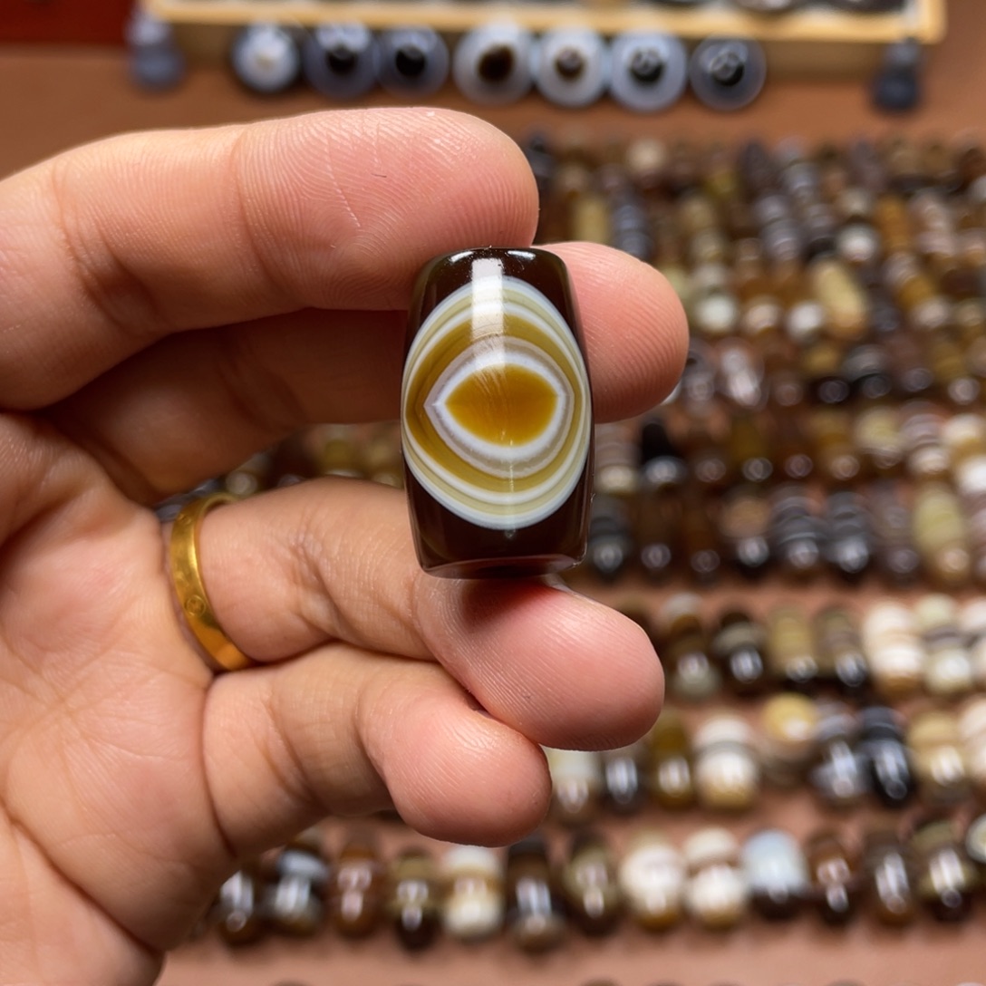 吉***彧玛瑙/玉髓未镶嵌配饰