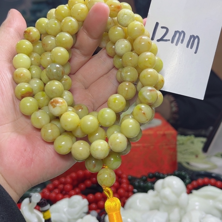 蛇纹石玉颈饰多样性发货未镶嵌