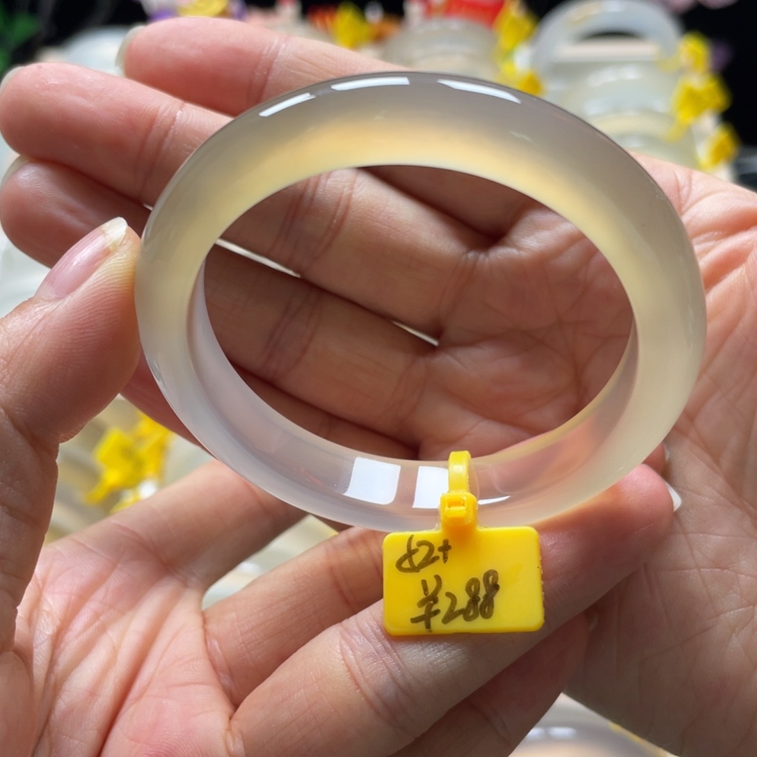 玛瑙/玉髓未镶嵌手镯