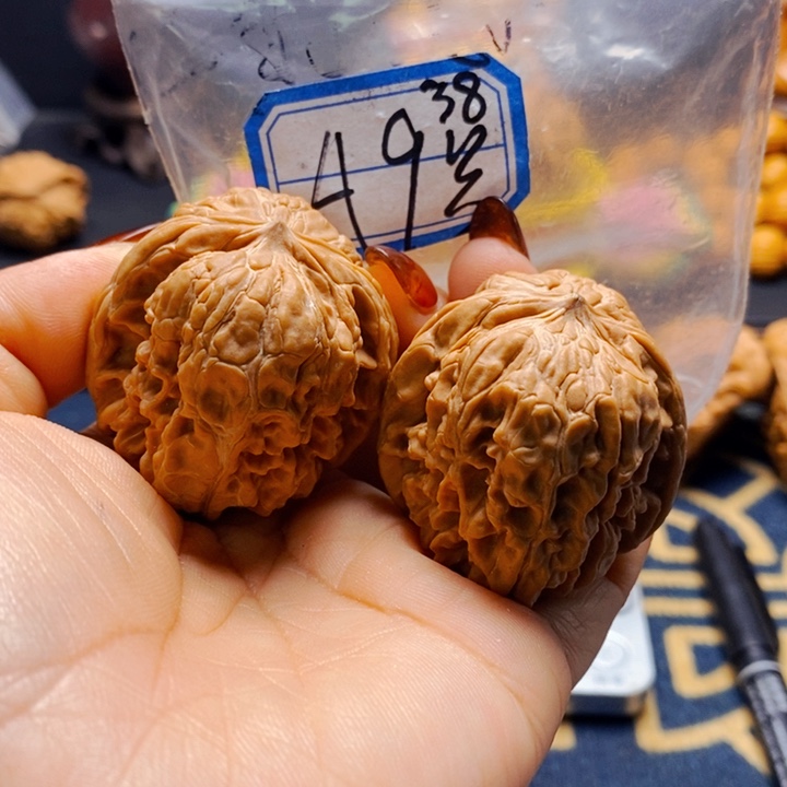吊坠文玩核桃闷墩