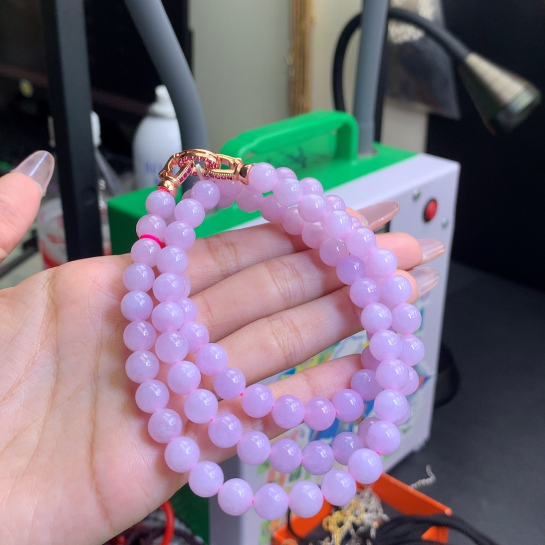 翡翠未镶嵌颈饰卡7.8