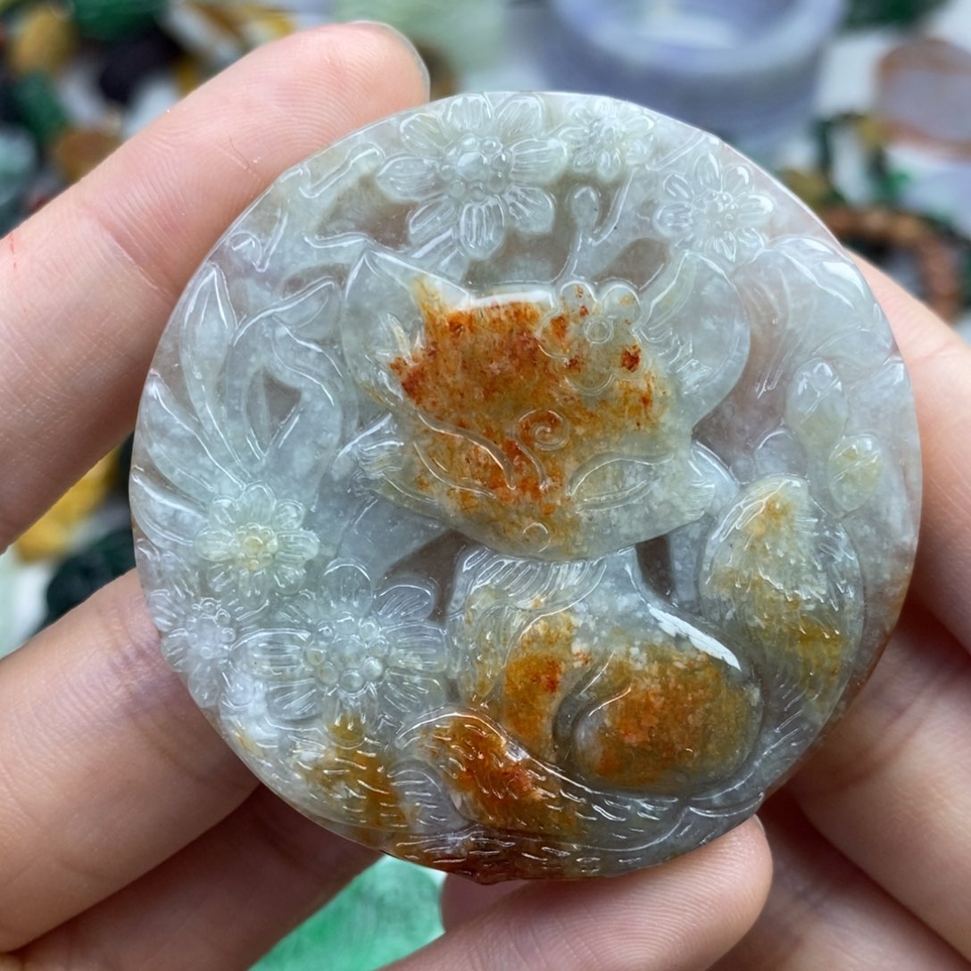 翡翠未镶嵌颈饰吊坠