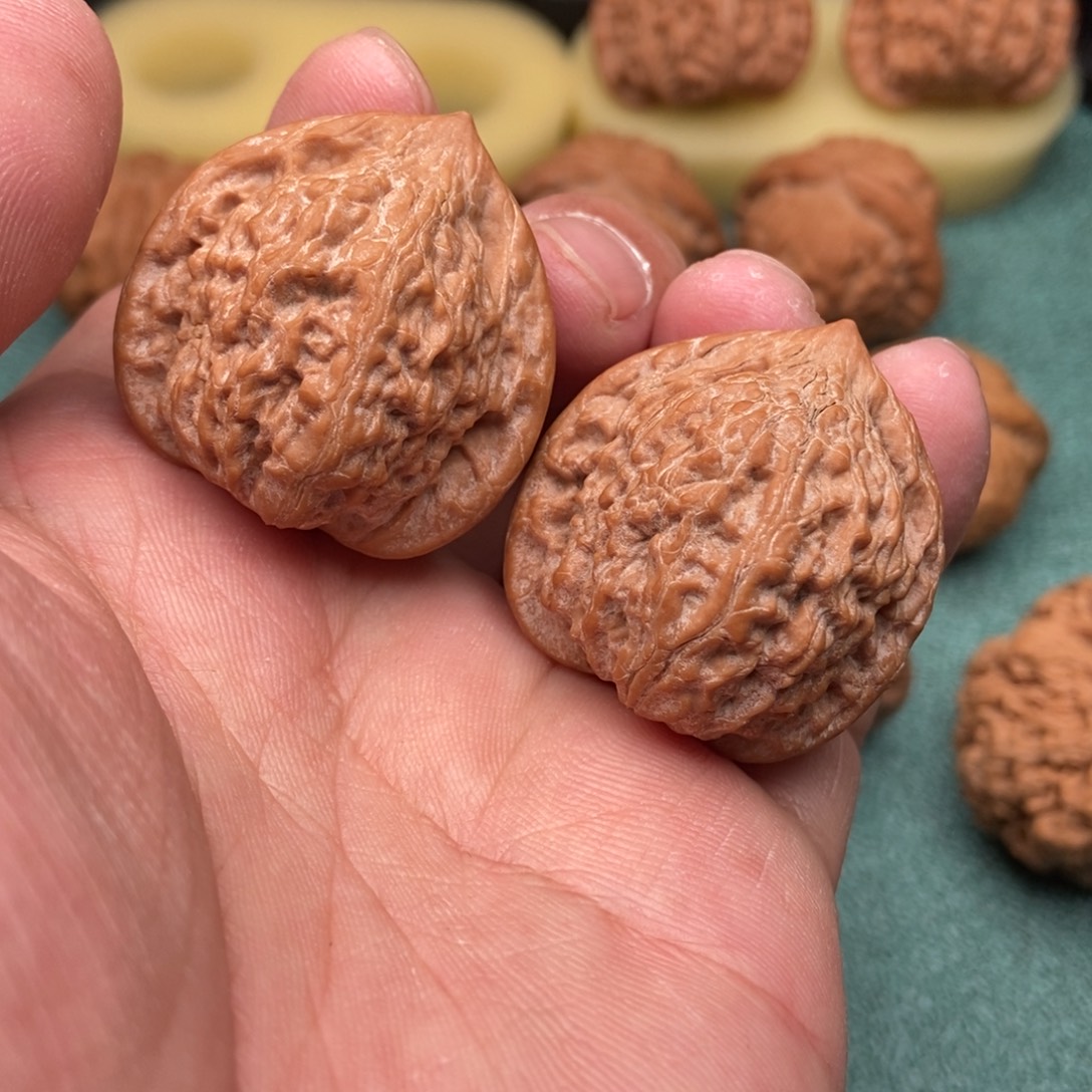 ****e文玩核桃吊坠七步沟