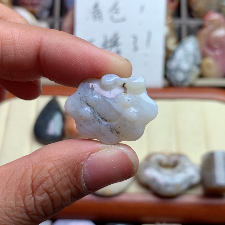 硅化珊瑚（珊瑚玉）颈饰未镶嵌