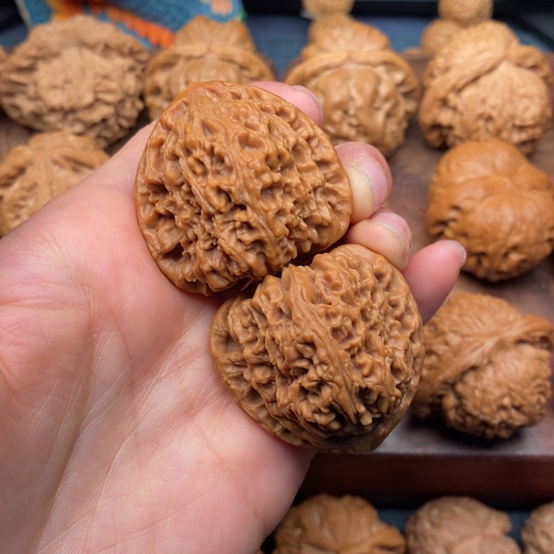 文玩核桃把件38三角南疆