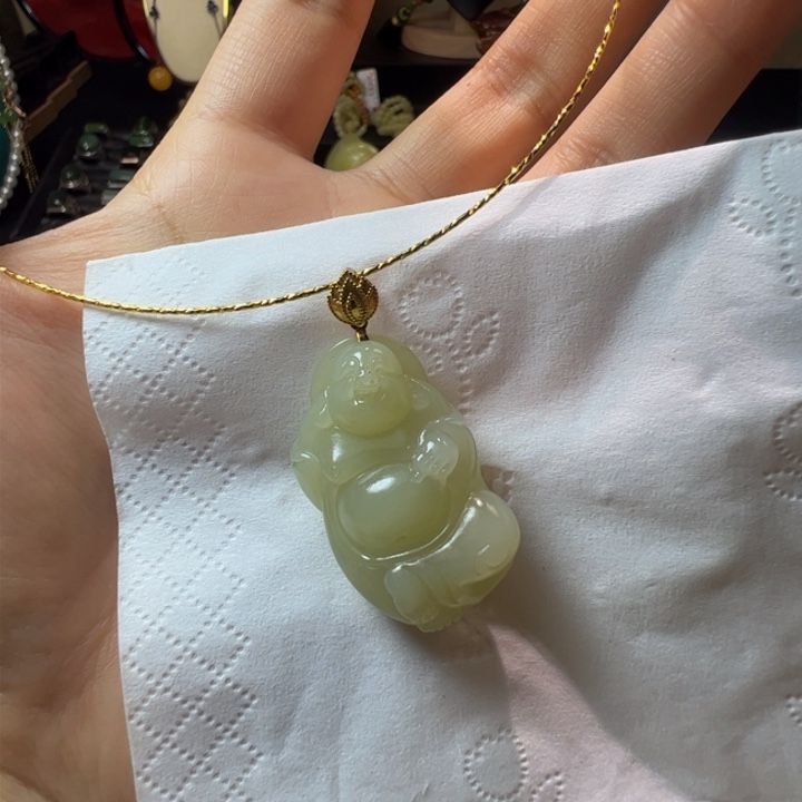 和田玉（黄玉）颈饰18K金镶嵌