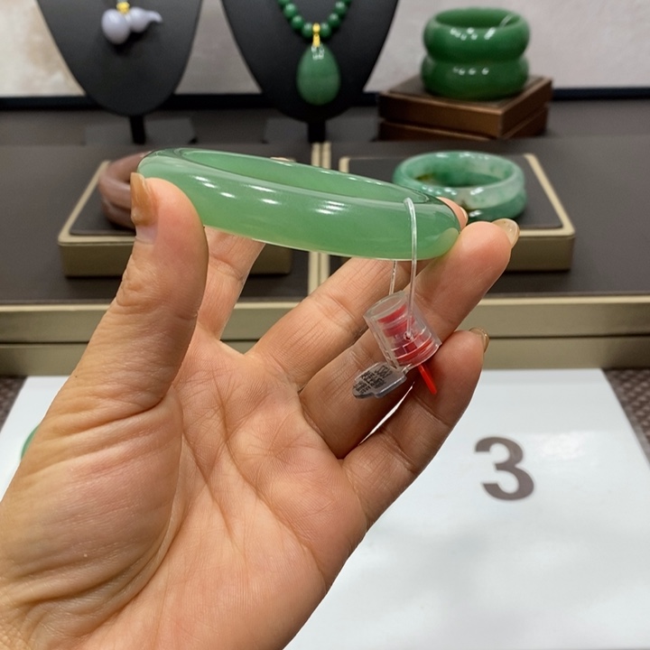 东陵石手镯未镶嵌爱*