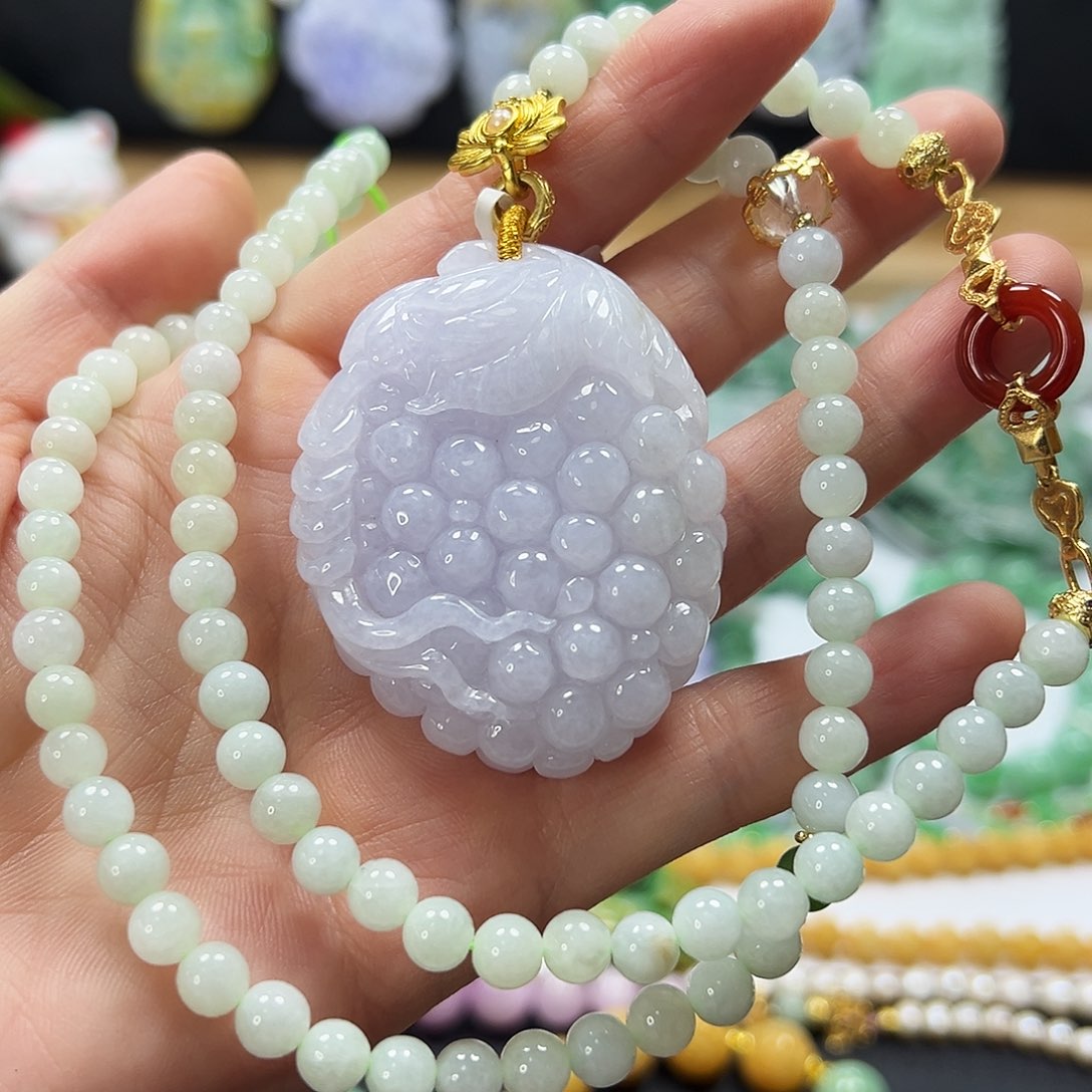 翡翠未镶嵌颈饰吊坠