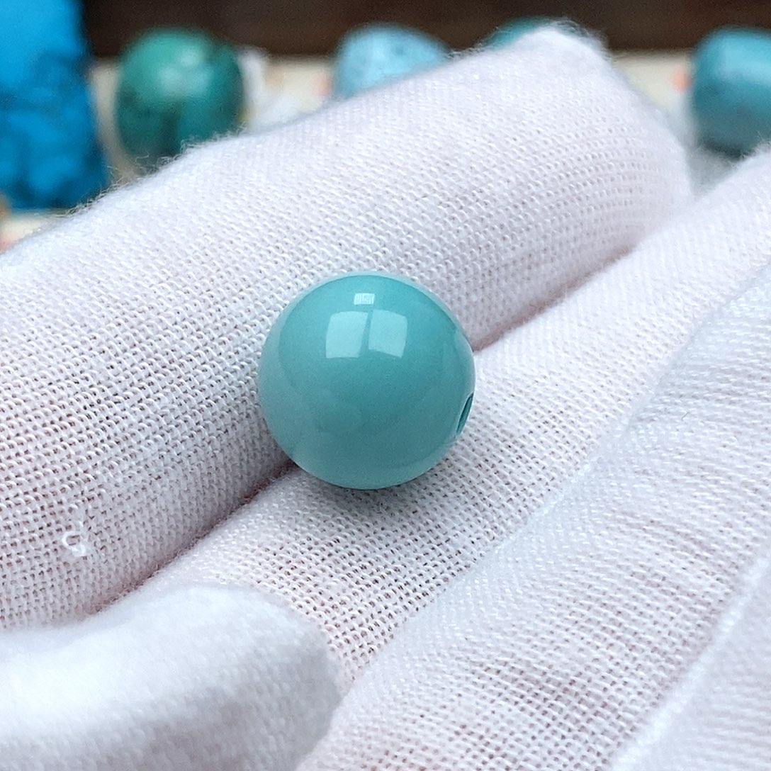 世***看绿松石未镶嵌珠宝奇石