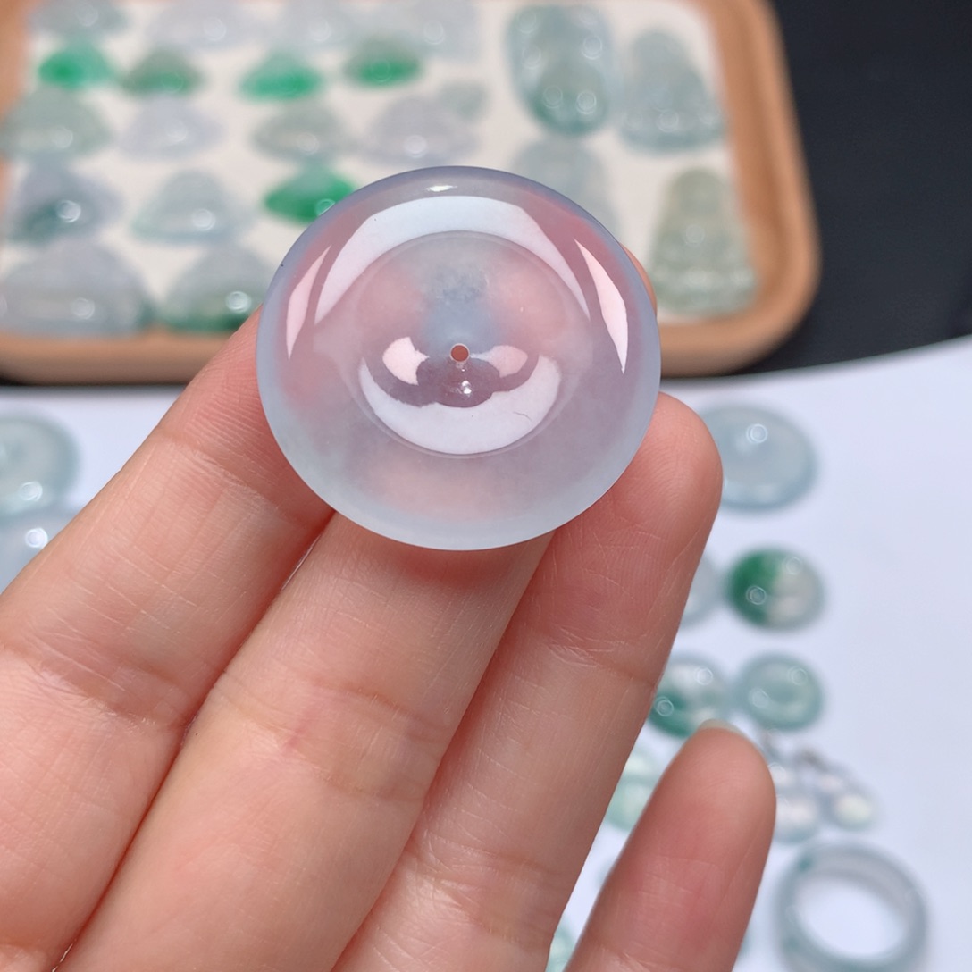 翡翠颈饰未镶嵌高冰平安扣