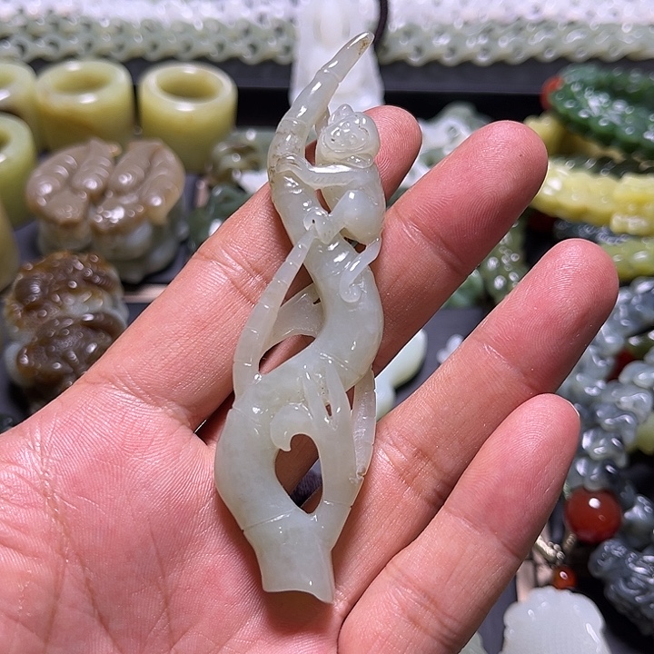 和田玉未镶嵌挂件