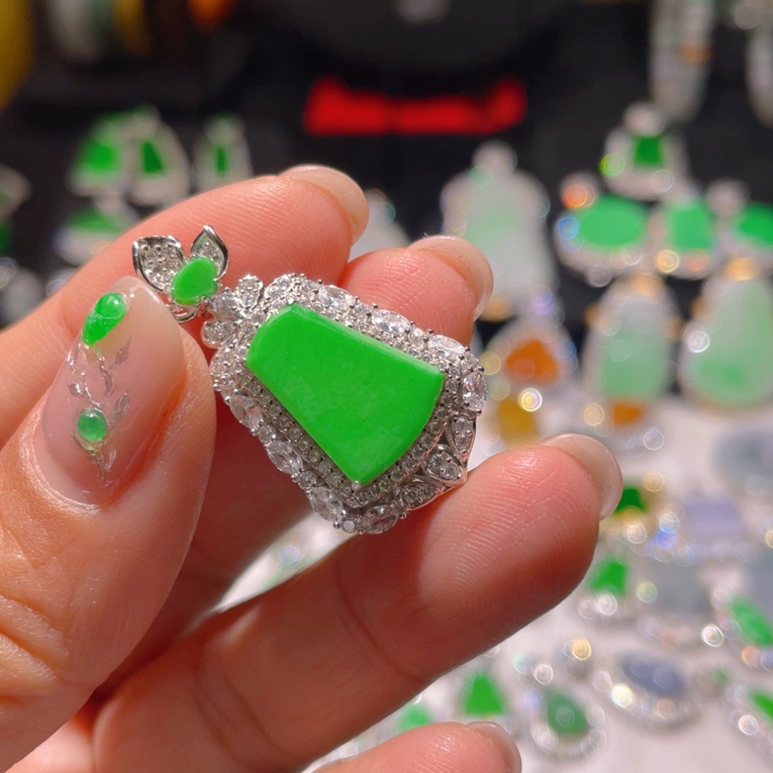 翡翠颈饰银S925镶嵌清*精品