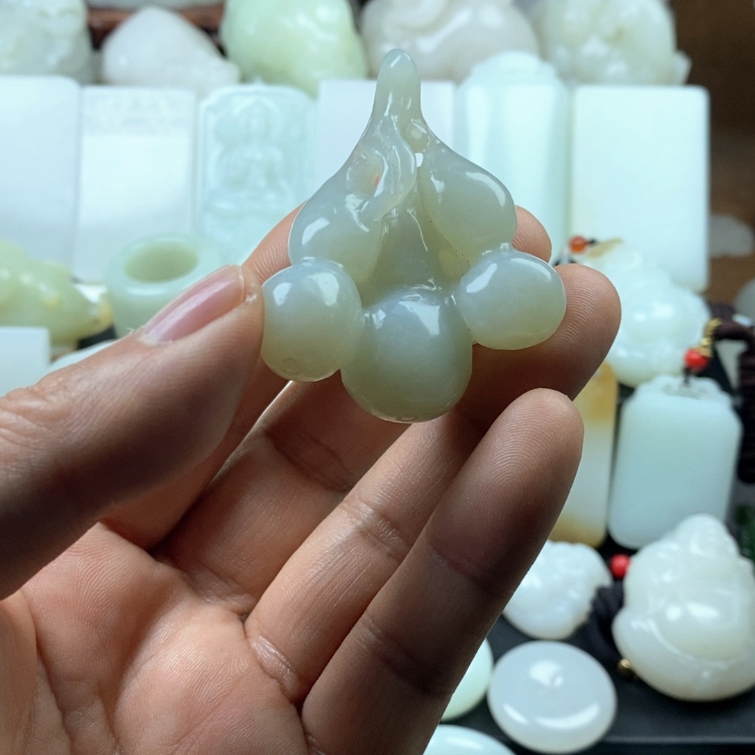 和田玉（糖玉）未镶嵌颈饰