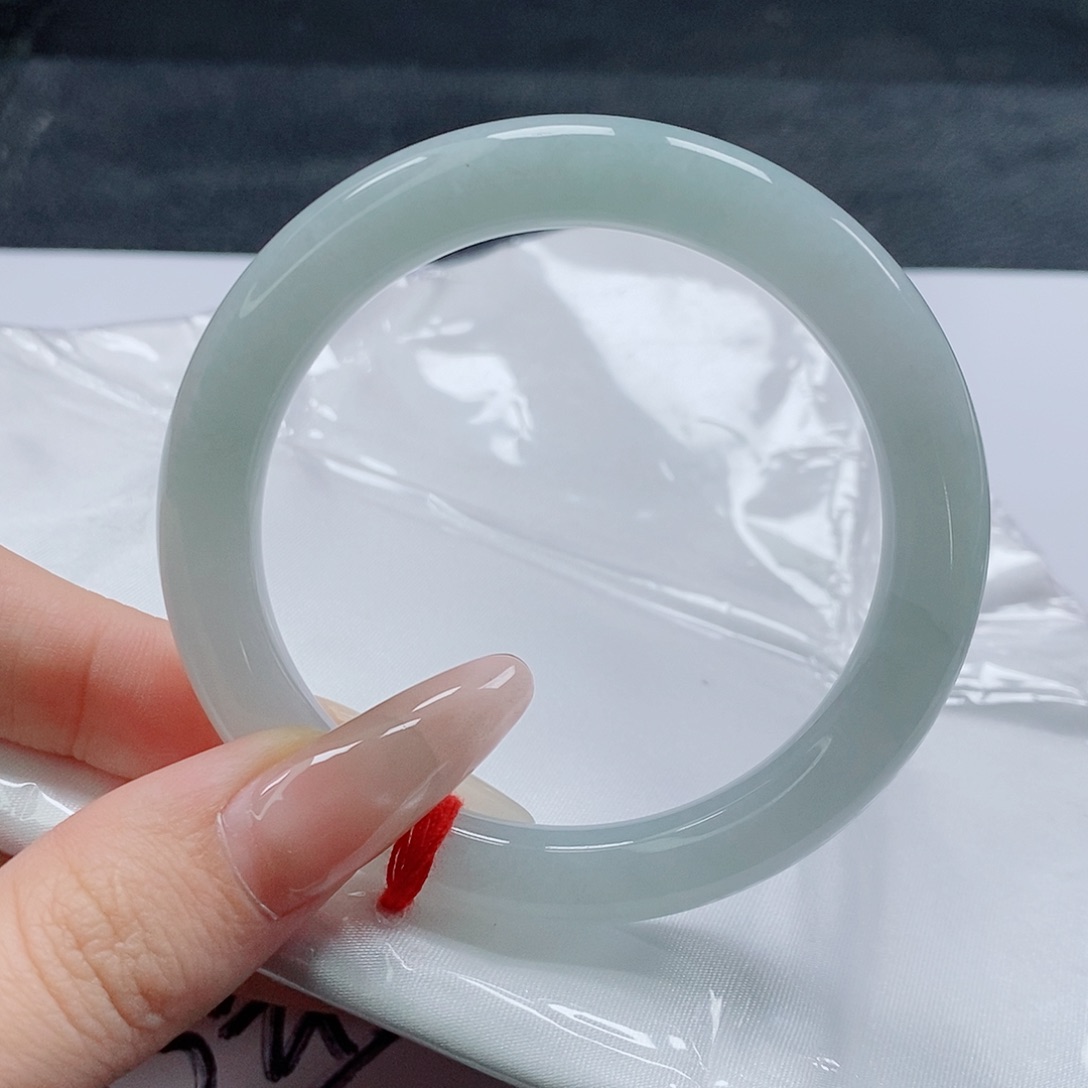 【闪购商品】未镶嵌手镯（圆镯）翡翠487号