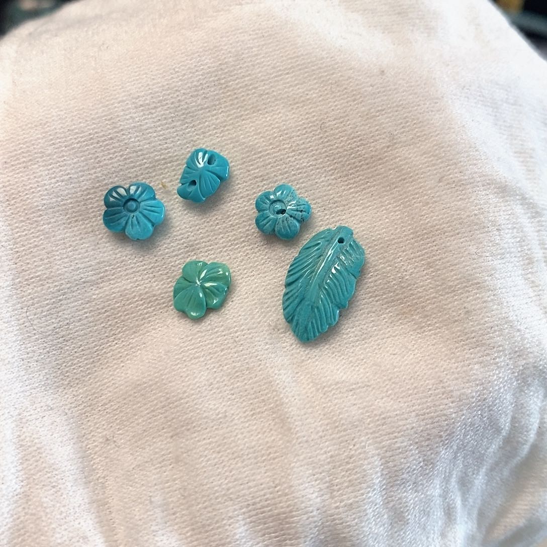 南红玛瑙未镶嵌珠宝奇石
