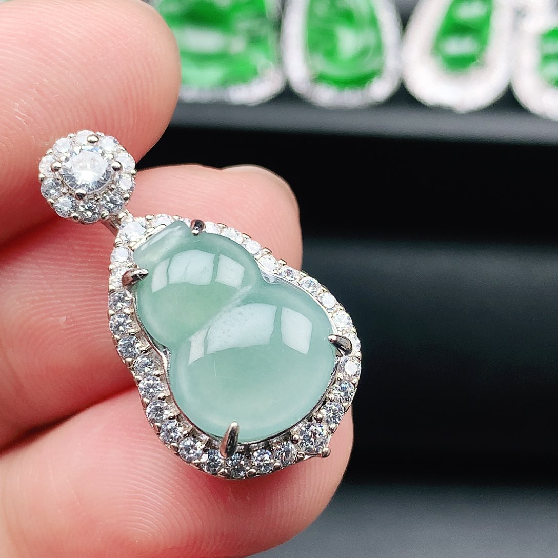 翡翠颈饰未镶嵌天然