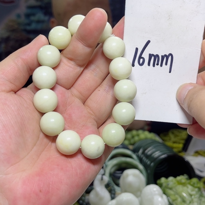 蛇纹石玉手串未镶嵌