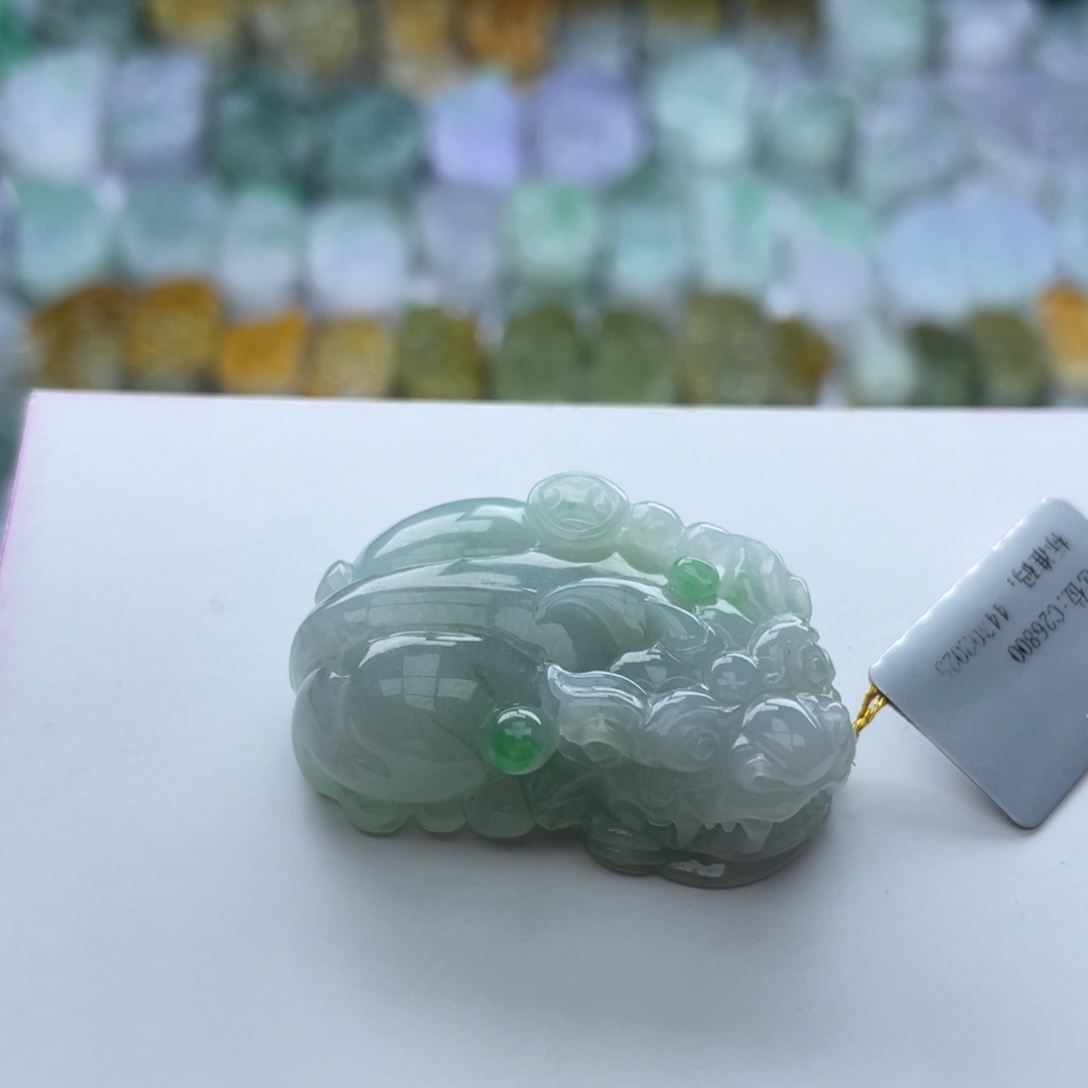 翡翠颈饰未镶嵌貔貅