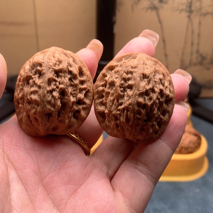 文玩核桃吊坠鸭蛋虎头