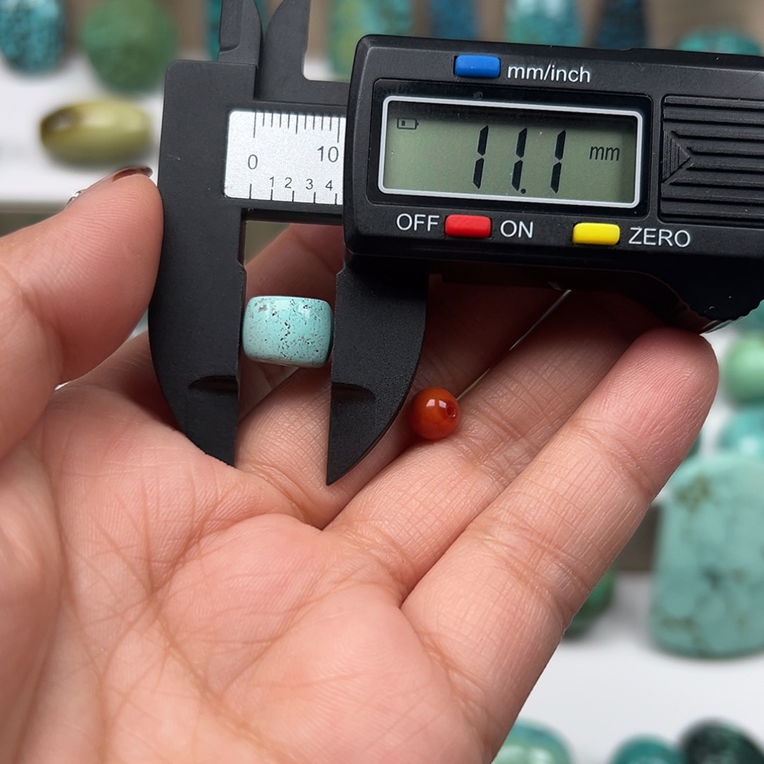 南红玛瑙未镶嵌珠宝奇石