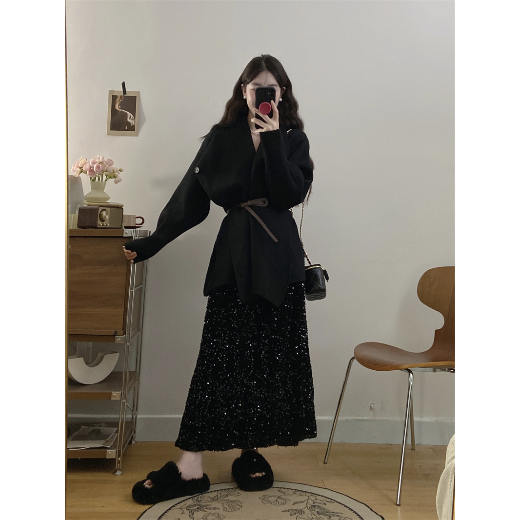 大码胖mm炸街裙子套装女秋冬亮片包臀裙遮肚藏肉半身裙两件套上衣