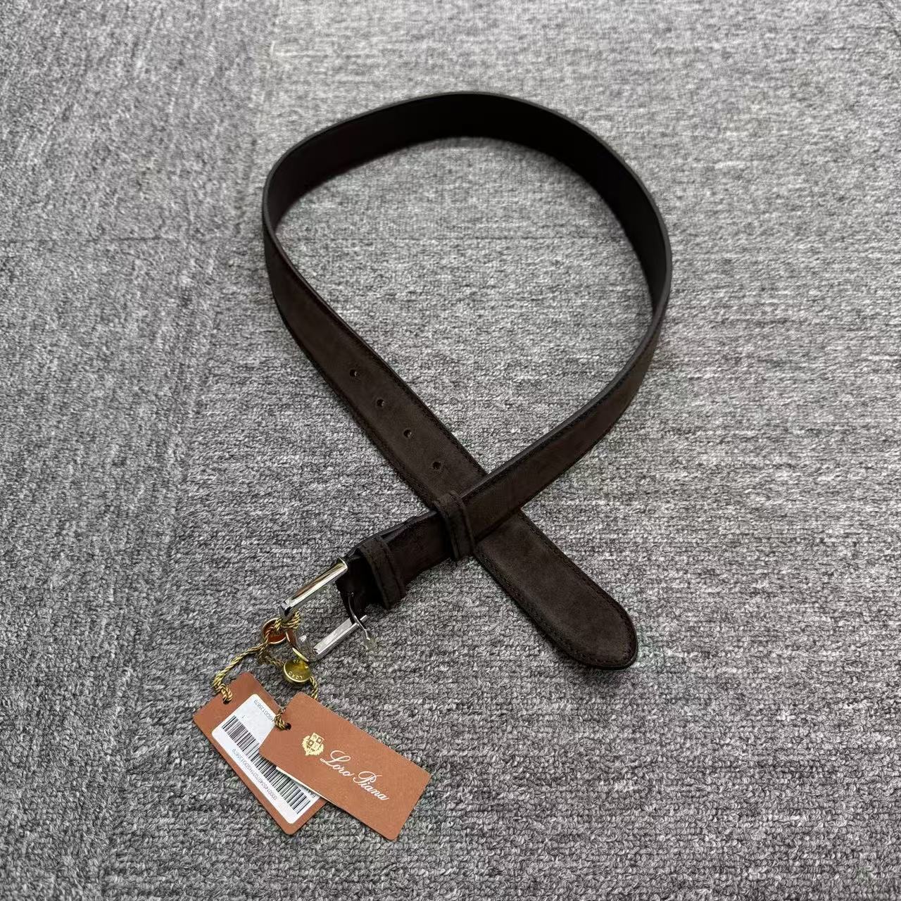未使用 Loro Piana/诺悠翩雅 编码18645 麂皮腰带 尺码：90cm 