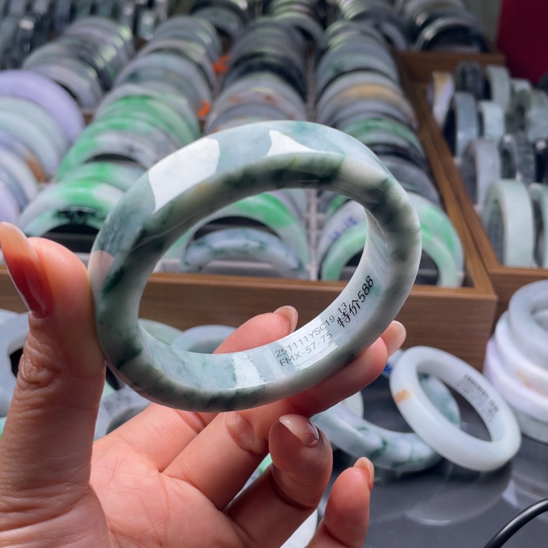 定制翡翠未镶嵌翡翠