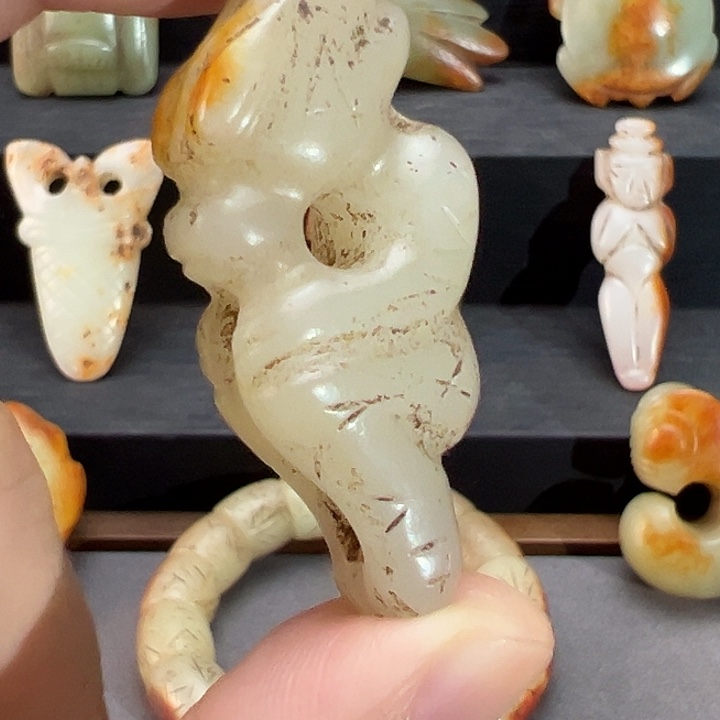 和田玉（糖玉）未镶嵌颈饰北方红山文化时期风格玉牛神