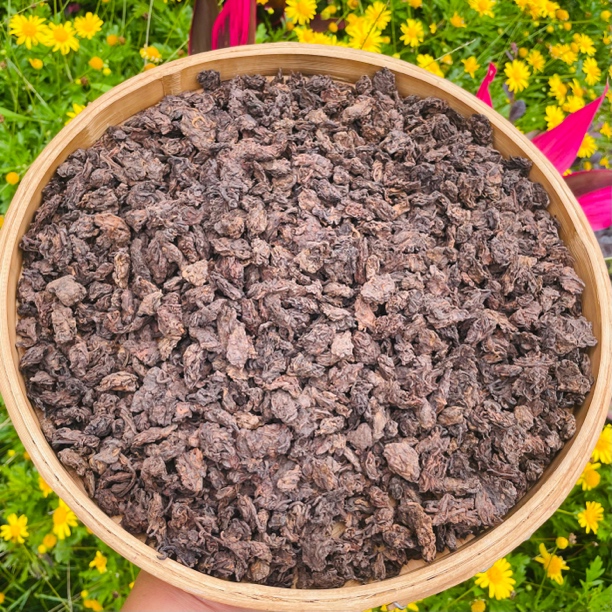 2011 年班盆老寨熟茶头，茶汤明亮耐泡润滑醇厚粘稠悠长樟木陈韵香