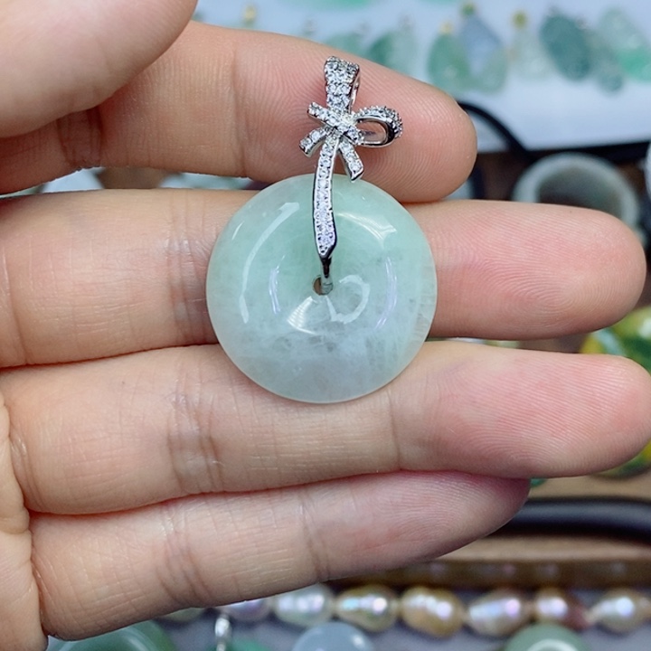 翡翠吊坠(不含链)未镶嵌