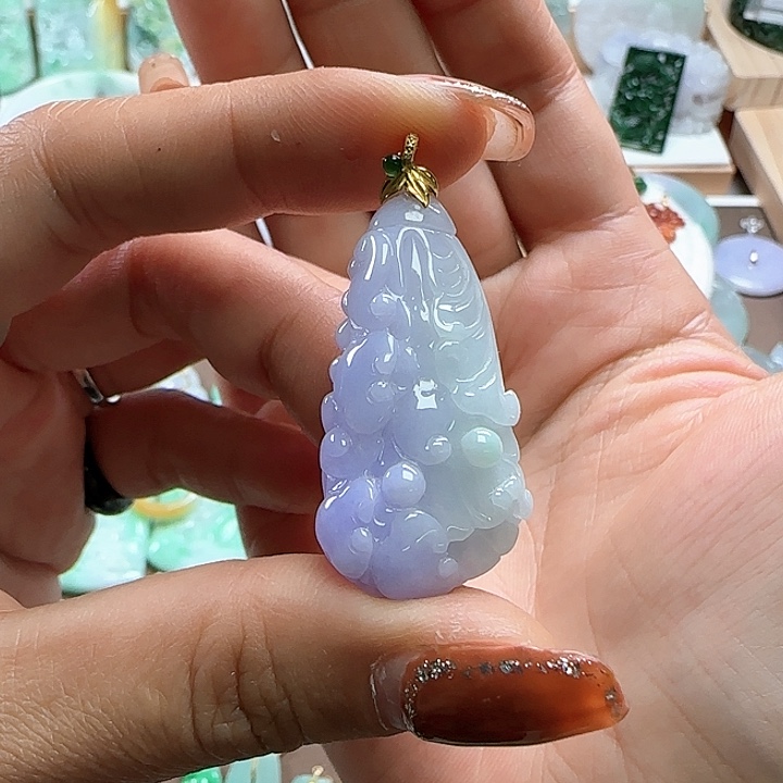 翡翠颈饰未镶嵌紫白菜