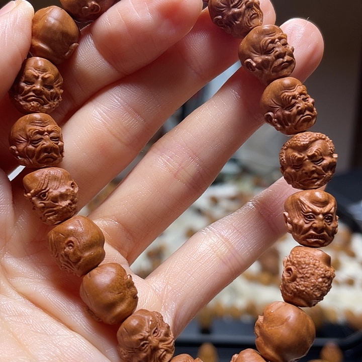 吊坠橄榄核龙纹桃核 十八罗汉