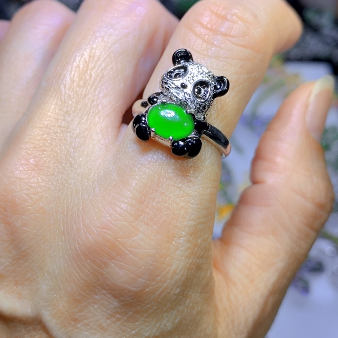 翡翠颈饰银S925镶嵌天然翡翠