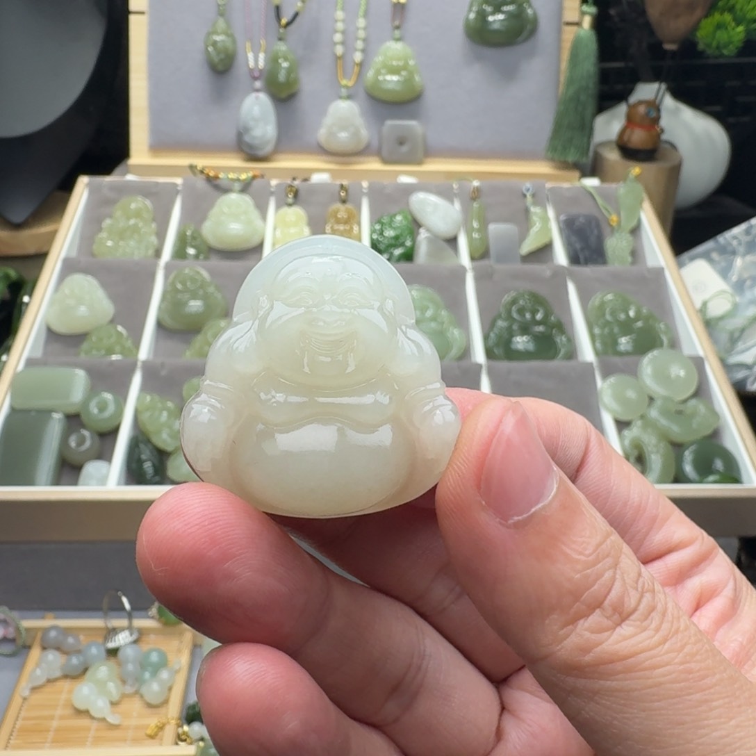 和田玉颈饰未镶嵌